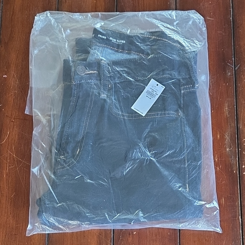 Old Navy Men Slim Jeans in Dark Blue